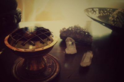 How to Make Your Own Loose Incense :: Four Thieves Medicinal Incense Recipe 1