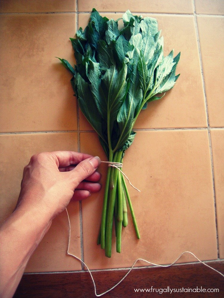 Making of smudge sticks by Frugally Sustainable